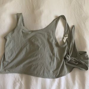 Lululemon crop tank